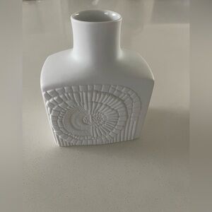 Textured White porcelain Bud Vase